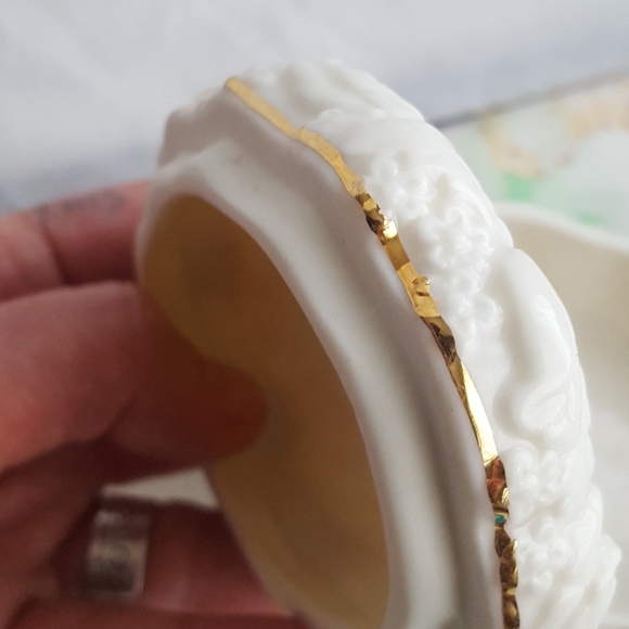 🌙VTG LENOX Oval Porcelain Roses 24k Gold Trim Trinket Box - Picture 7 of 12